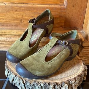 Merrell Plaza Strap Olive Green Suede and Leather Shoe